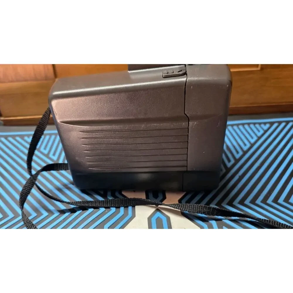 POLAROID ONE STEP CLOSE UP 600 FILM INSTANT CAMERA VINTAGE BLK W/ STRAP
